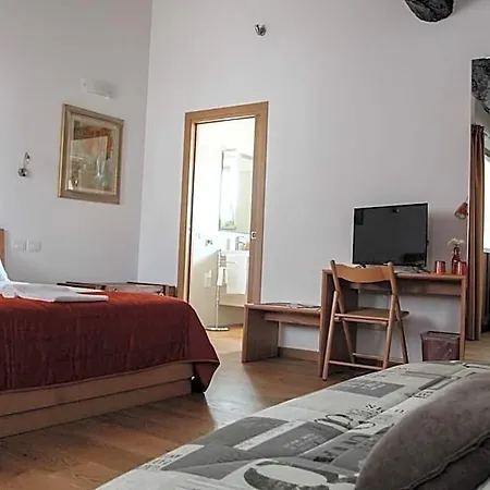 Al Sa Di Te Oda ve Kahvaltı