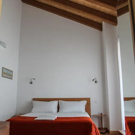 Al Sa Di Te Bed & Breakfast 2*